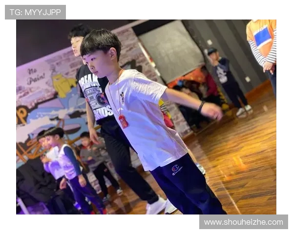 广州街舞队荣登全国街舞排行榜第一名引发热议与关注 广州街舞队荣登全国街舞排行榜第一名引发热议与关注