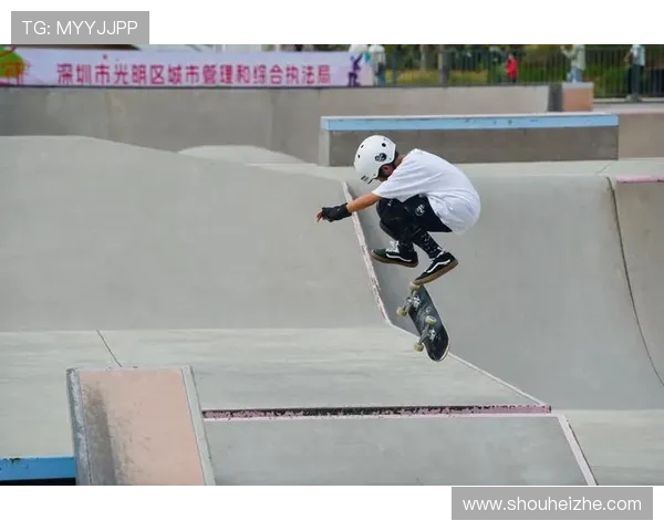 深圳滑板队包夹战术分析与效果评估探讨 深圳滑板队包夹战术分析与效果评估探讨