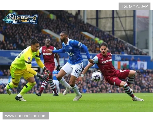 埃弗顿女足迎战西汉姆女足争夺英超联赛关键三分