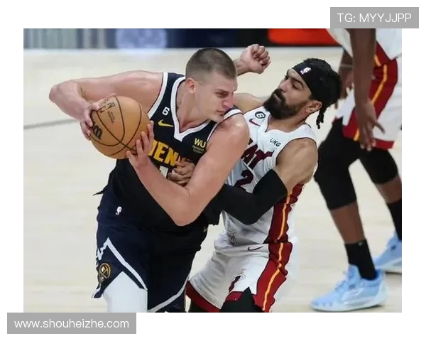 掘金队在第三节的表现分析与战术调整探讨