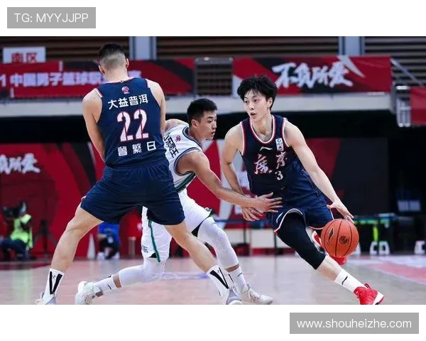 成都篮球队阵地战解析：战术布局与球员配合的深度剖析